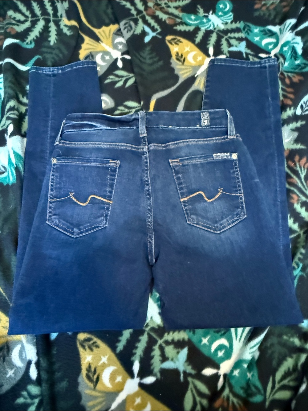 7 For All Mankind Kimmie Crop Dark Wash Jeans Women’s Size 26